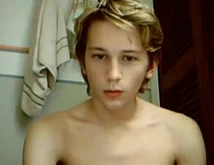 Carinha pelado se mostrando na CAM