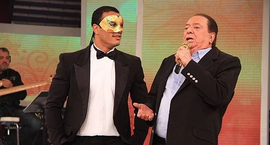 Gustavo Lira, o ex mascarado do Raul Gil em vídeos gays - DELICIA!