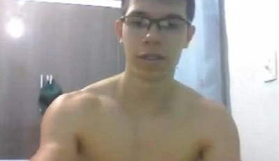 CAM: Mlke safado, sarado e tesudo pelado em duas punhetas