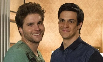 ROLOU! Primeiro beijo gay na teledramaturgia global - Niko e Félix