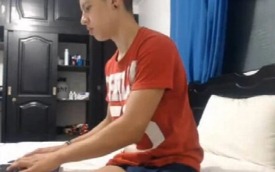 CAM: Gostoso do Jacob fazendo Stripper na cam