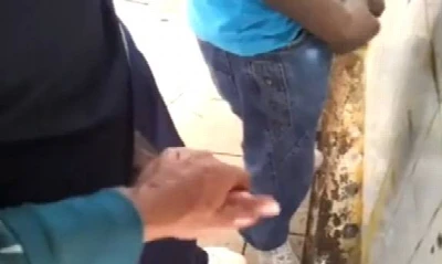 Amador: Câmera escondida flagra putaria em banheirão