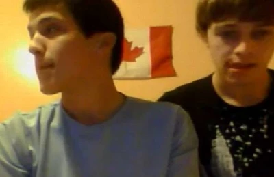 Garotos canadenses dotados se chupando e gozando no cam4