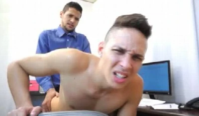 [Brasil BARE] Aliviando pra o patrão gato da piroca ENORME! (TOP)