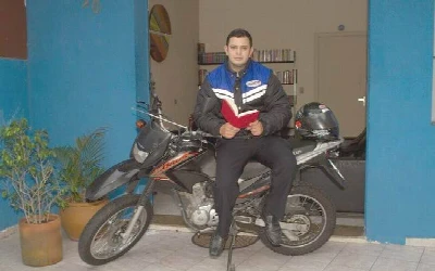 [Conto KING] Neto, o moto-boy que virou a minha cabeça - Parte 1