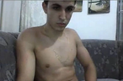 Vinicius, garoto da pica boa dando leitinho na webcam