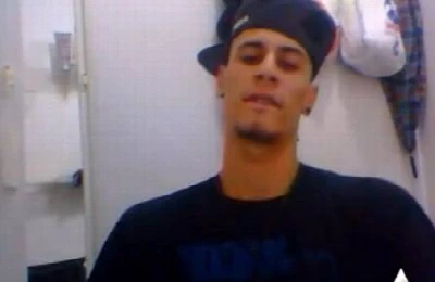 Garoto tirado a molecão batendo punheta na webcam