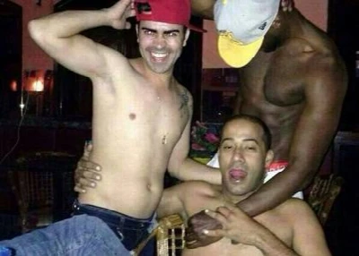 Baterista de banda vaza sendo chupado por 'viado'