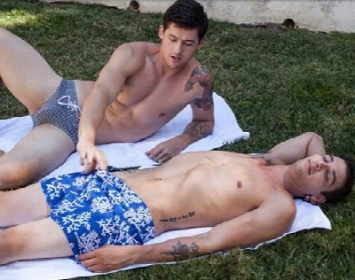 Greg Jameson caiu na piroca do puto Ashton Dale