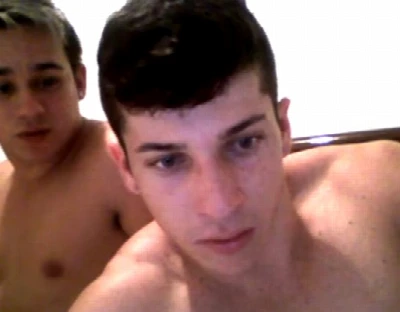 Brasileiro lindo dando pro amigo safado até gozar - TOP