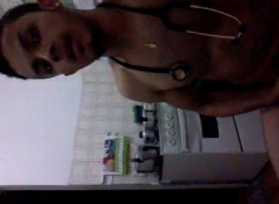 Marcelo, novinho punheta na cozinha e empina o cu