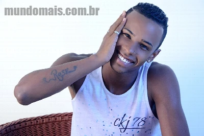 Favela pura o garoto Marquinhos no Mundo Mais