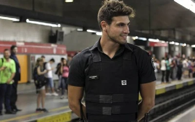 Vaza vídeo íntimo Segurança gato do metrô!