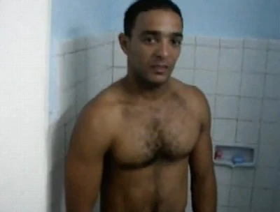 Gravei o pedreiro socando uma punheta até gozar
