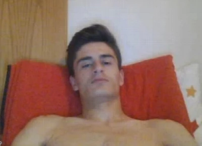 Hétero gostoso suja todo o tanquinho de porra