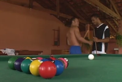 Brasileiros deliciosos se divertem depois de uma pelada