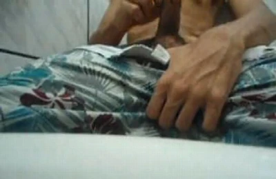 Gatinho faz vídeo no WhatsApp e cai na net