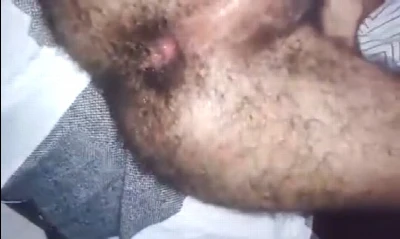 Piroca cabeçuda arrebenta cuzão peludo