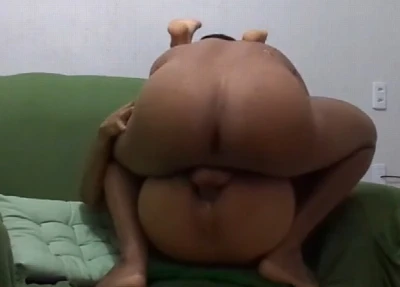 Novinho toma no cu de negão até o talo da piroca