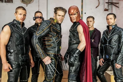 Confronto final entre Magneto e Wolverine acaba em orgia