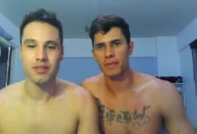 Brasileiros safados capricham na webcam e fodem