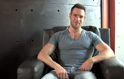 Alex Mecum enche seu tanquinho de porra quentinha