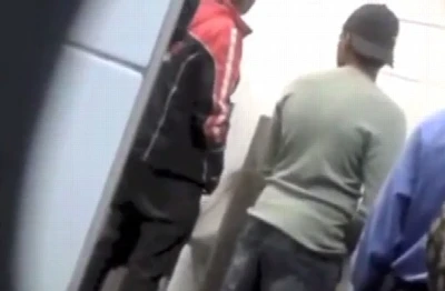 Compilação traz brasileiros só na safadeza no banheirão