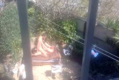 Eles pensaram que o vizinho estava viajando, mas.....