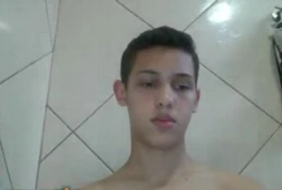 Leke bate punheta no Omegle até gozar gostoso