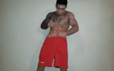 Garoto de Programa mostra seus dotes pra cam