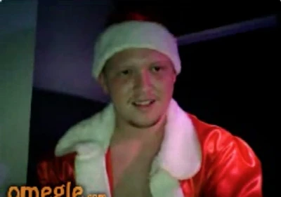 Papai Noel se masturba com amigo na cam