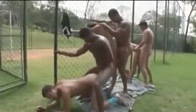 Bater bola começa quando o jogo de futebol termina
