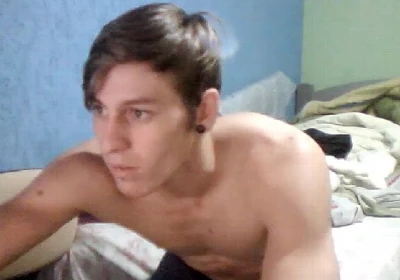 Depois da academia, hétero fica pelado e bate uma punheta
