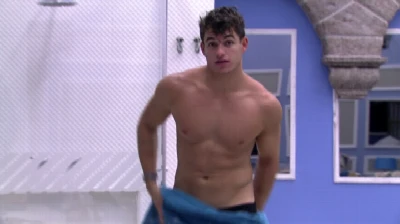 Antônio, do BBB17, fica de pau duro durante estadia no Gran Hermano