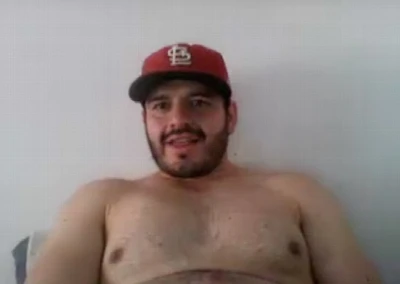 Urso mostra corpão e bate uma bem gostosa pra cam