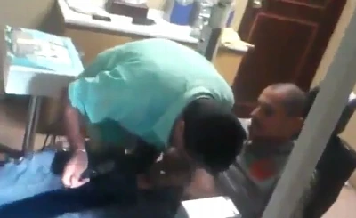 Dentista não resiste a tentação e cai de boca no paciente
