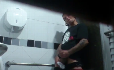 Safado sabe que está sendo filmado e capricha na bronha
