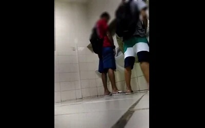 Quem aí não curte um banheirão super caprichado e gostoso?