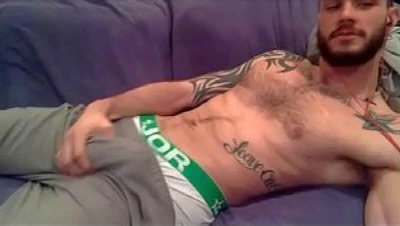 Cliff Jensen batendo aquela punheta deliciosa que você adora