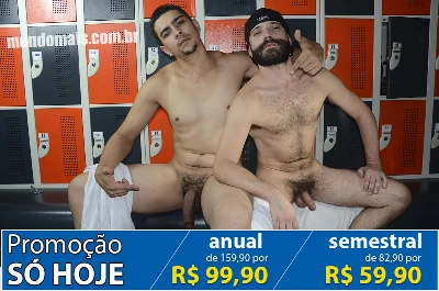 Lincoln e o novato Bruno no vestiário - Promoção Mundo Mais