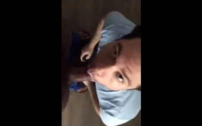 - Me da leitinho quentinho, meu machão, por favor!