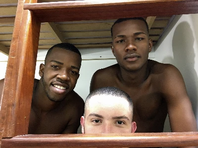 Deleite-se em Trio delicia com Arthur, Dieguinho e Davi