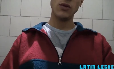 (HD) Novinho hétero marrento, trai namorada para ganhar dinheiro