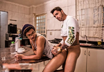 Veadinho dá o cuzinho bem gostoso para o namorado da amiga