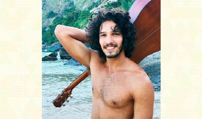 A Fazenda 8: João Zoli chama, mais uma vez, atenção pela mala pesada