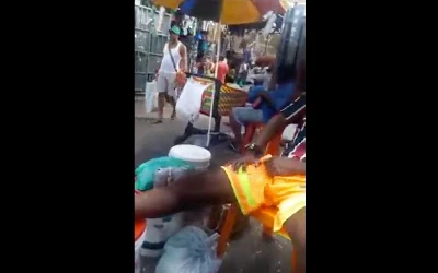 Ambulante bem dotado impressiona pelo tamanho da mala