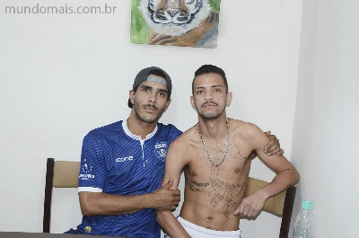Fred e Peter jogam futebol e acabam fodendo pro Mundo Mais