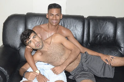 Vinicius e Henrique fazem um sexo delicioso para o Mundo Mais