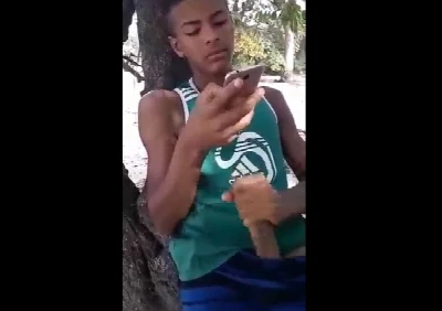 Novinho goza em tempo recorde no sitio do tiozão