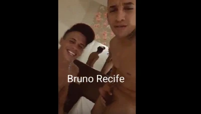 Bruninho de Recite deu pro Guto até ele gozar gostoso na sua bunda